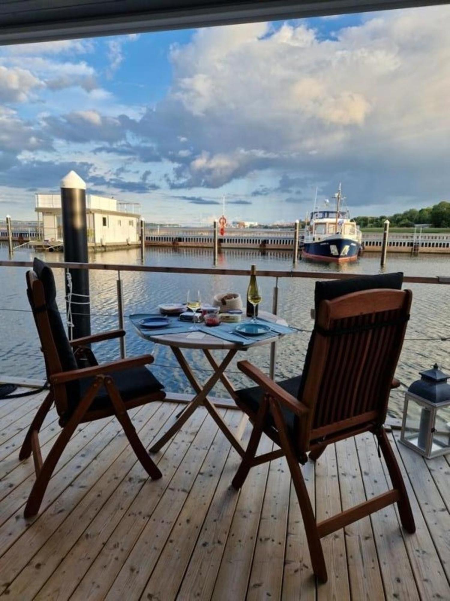 Hausboot Liliput Hotell Stralsund Exteriör bild