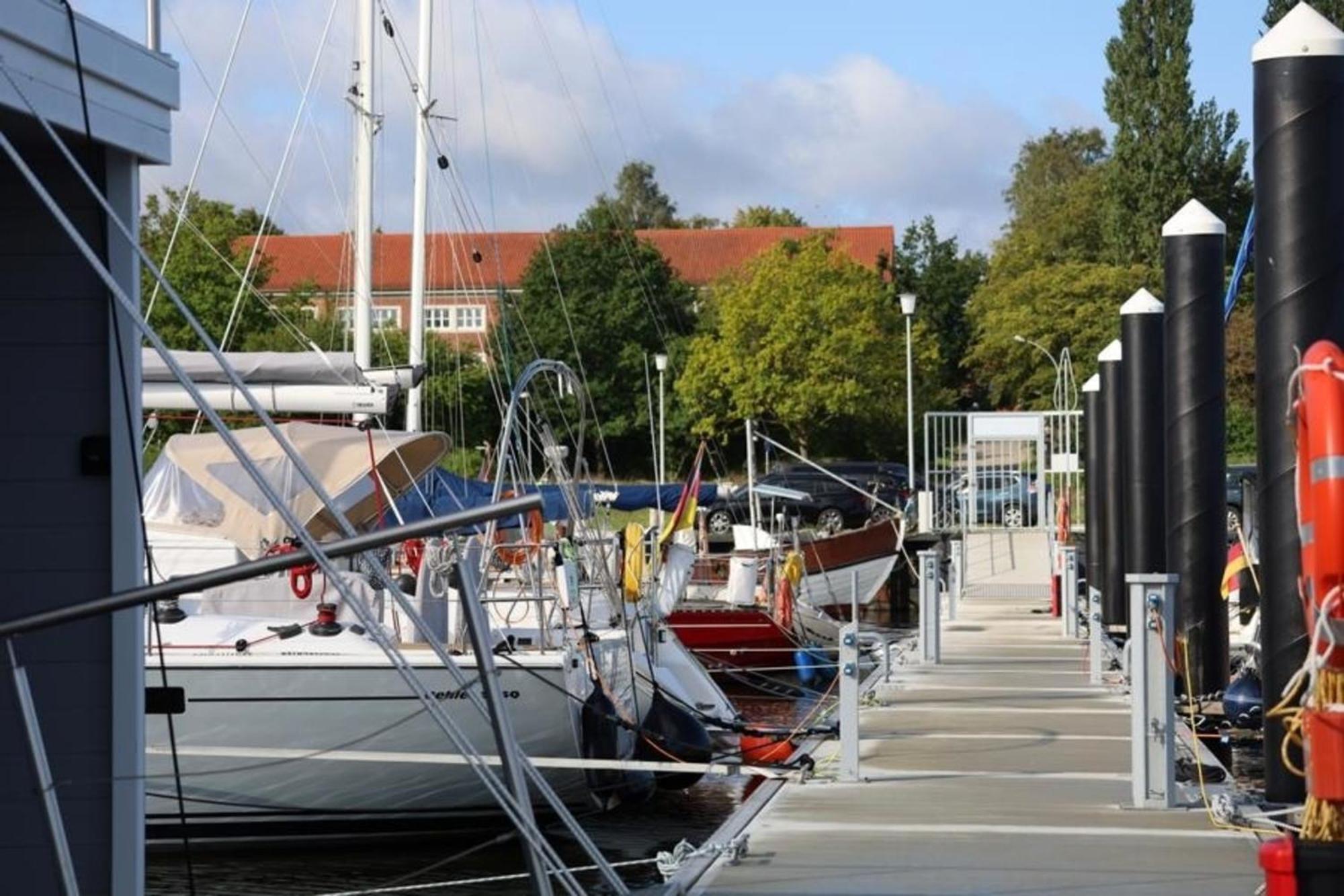 Hausboot Liliput Hotell Stralsund Exteriör bild